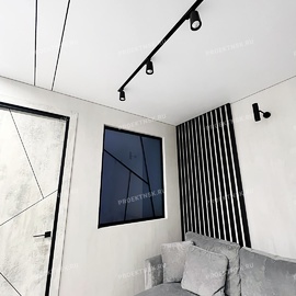Двухкомнатная квартира-студия с теневым потолком фото
